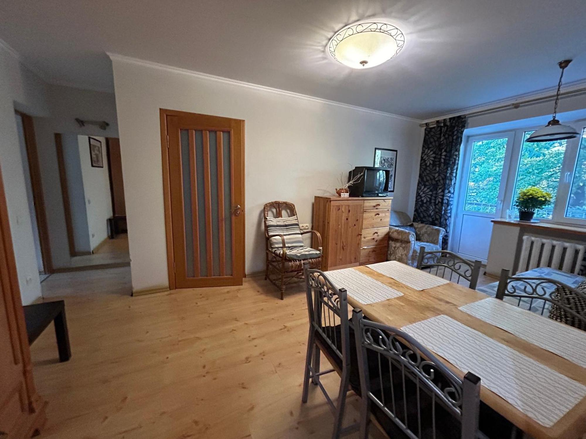 Three Bedroom Stepana Bandery Street Ровно Экстерьер фото