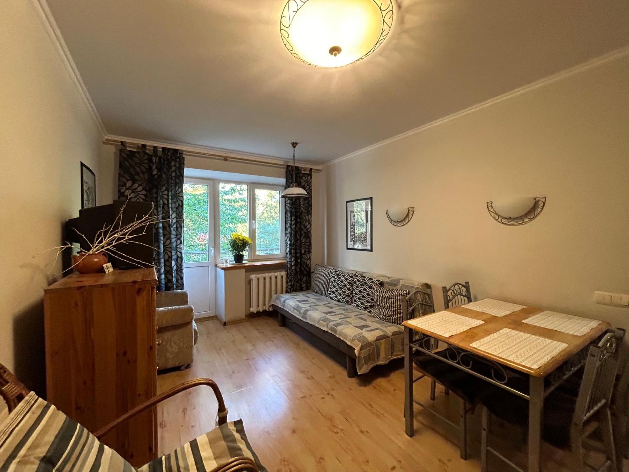 Three Bedroom Stepana Bandery Street Ровно Экстерьер фото
