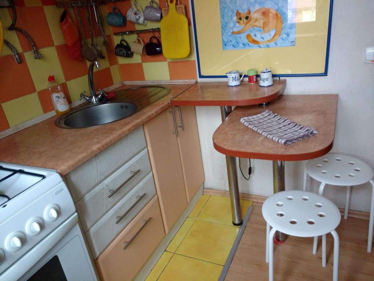 Three Bedroom Stepana Bandery Street Ровно Экстерьер фото